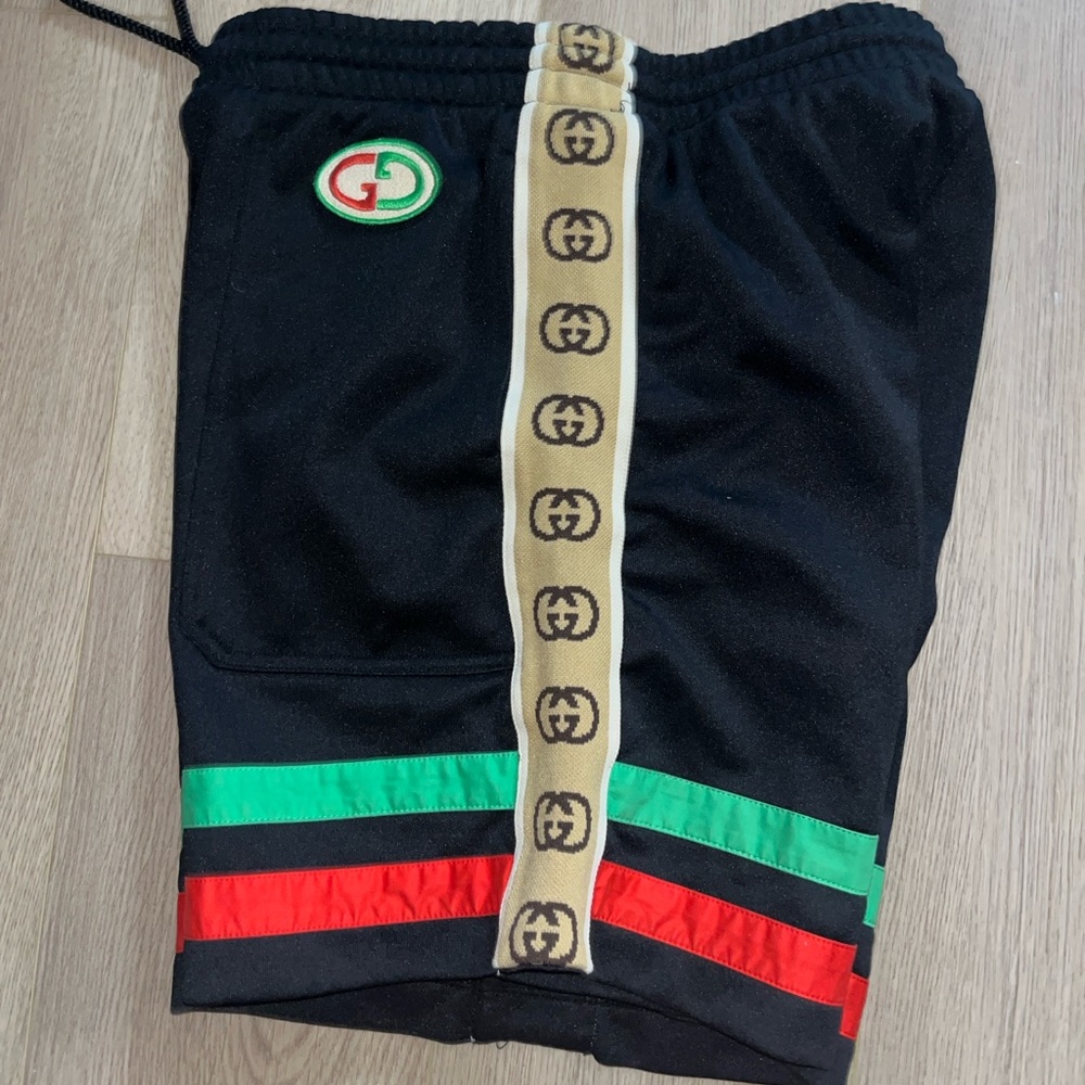 Gucci Web Stripe Interlocking G Shorts - Picture 2 of 10